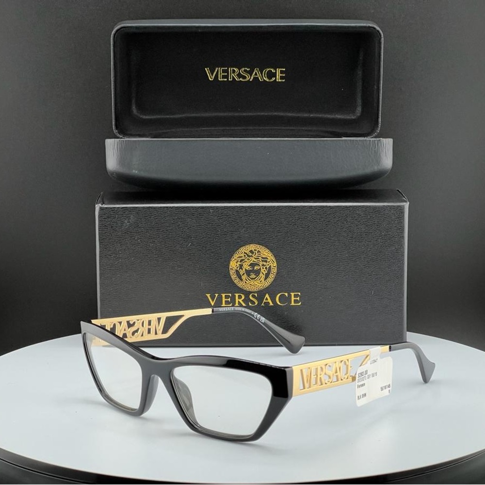 VERSACE 90S VINTAGE LOGO CAT EYE GLASSES. 100% AUTHENTIC,New with tags and case.